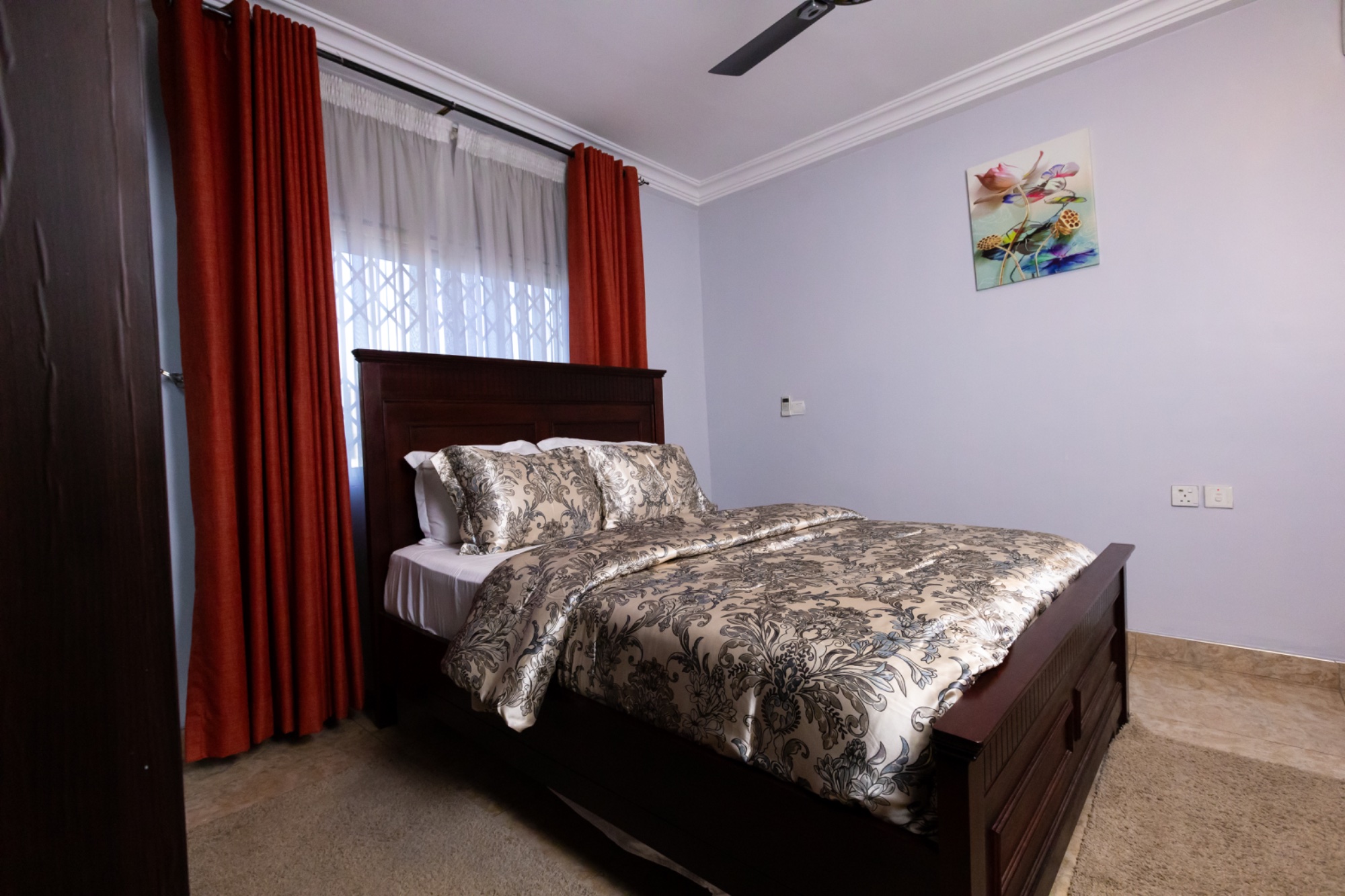 Standard Queen Room